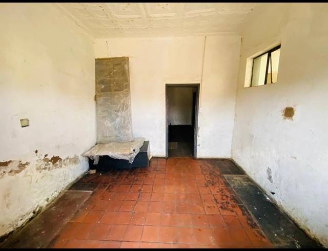 9 BEDROOM HOUSE FOR SALE IN SPRINGS CENTRAL